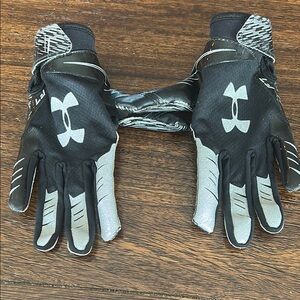 Under Armour Black Youth Batting Gloves